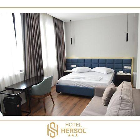 Hotel Hersol Durrës Esterno foto