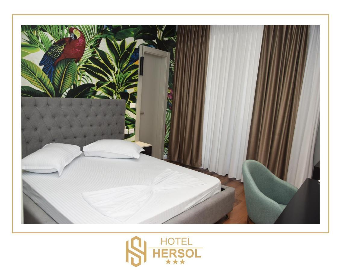 Hotel Hersol Durrës Esterno foto
