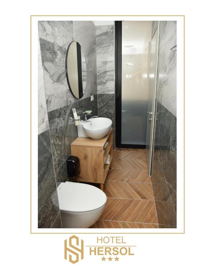 Hotel Hersol Durrës Esterno foto
